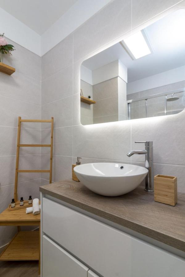 Homeforguest New Modern Apartment With Pool アロナ エクステリア 写真